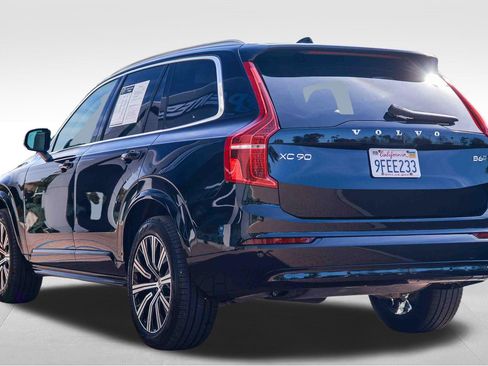Used 2023 Volvo XC90 B6 Core w/ Climate Package image 5