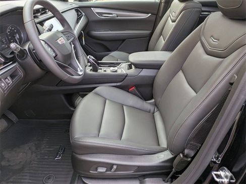 New 2025 Cadillac XT6 Luxury w/ LPO, Floor Liner Package image 17