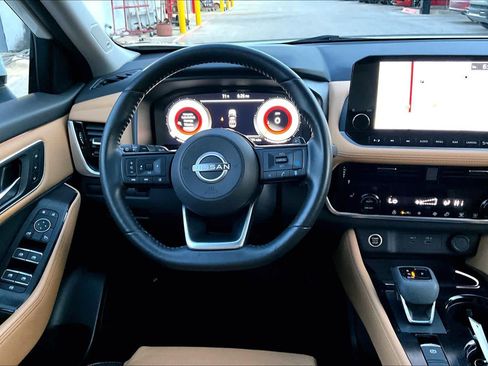 Certified 2023 Nissan Rogue Platinum image 6