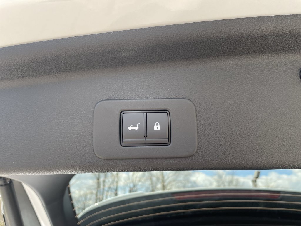 Certified 2025 Nissan Murano SV AWD/4WD image 19