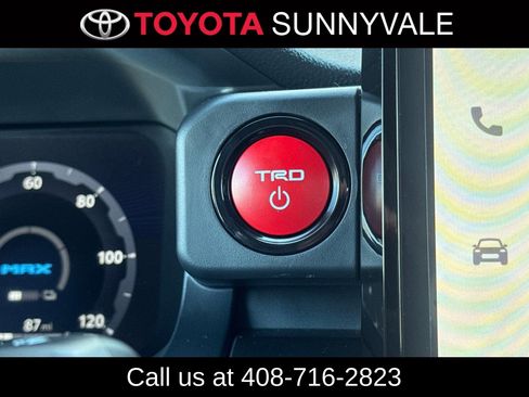 Certified 2025 Toyota Tacoma TRD Off-Road image 27