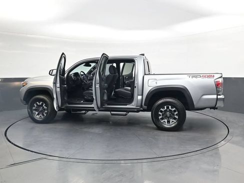 Used 2023 Toyota Tacoma TRD Off-Road w/ Black Out Package (TMS) AWD/4WD image 42
