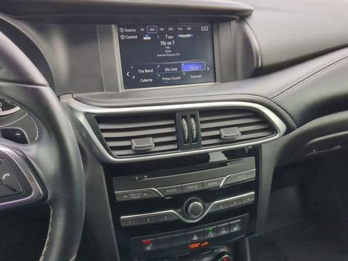 Used 2018 INFINITI QX30 AWD image 25