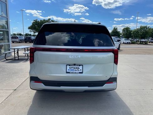 New 2026 Kia Carnival EX FWD image 6