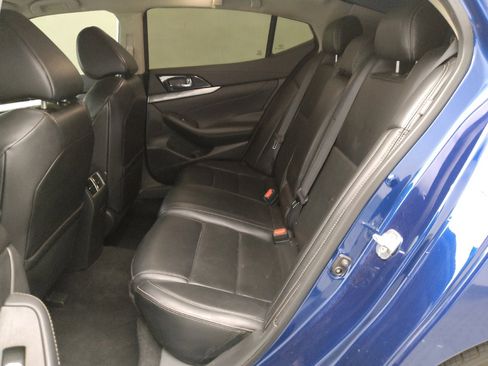 Used 2022 Nissan Maxima SV w/ Floor Mat Group FWD image 18