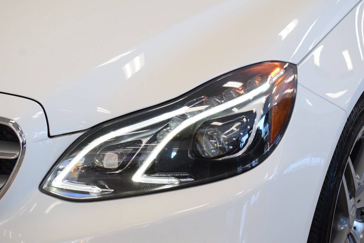 Used 2016 Mercedes-Benz E 400 Sedan image 8