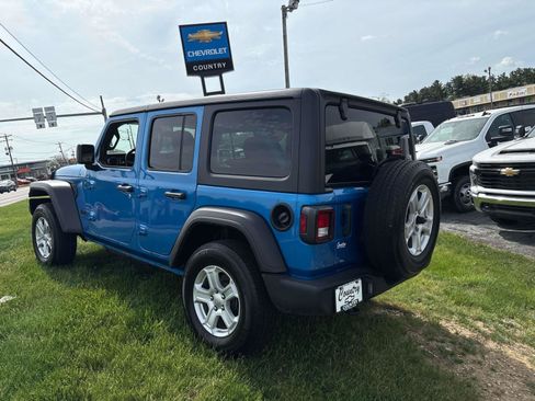 Used 2022 Jeep Wrangler Unlimited Sport AWD/4WD image 3