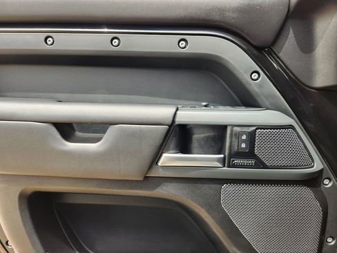 Used 2022 Land Rover Defender 110 X-Dynamic HSE AWD/4WD image 22