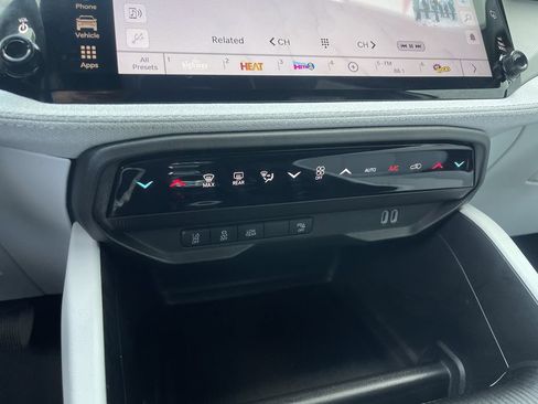 New 2026 Jeep Cherokee Laredo AWD/4WD image 29