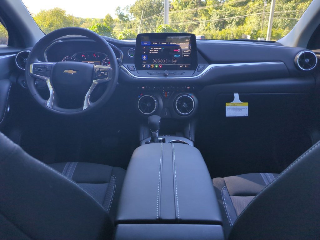 New 2026 Chevrolet Blazer LT w/ Convenience Package FWD image 29