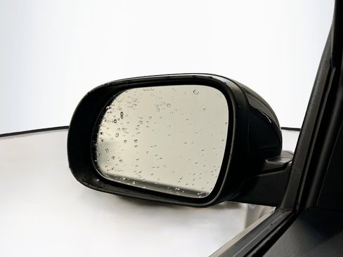 Used 2025 Kia Soul LX w/ LX Technology Package FWD image 16