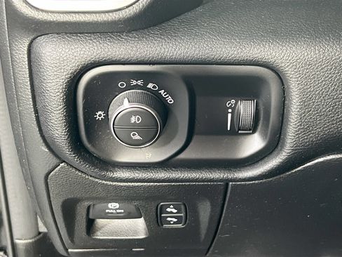 Used 2022 RAM 1500 Big Horn image 10