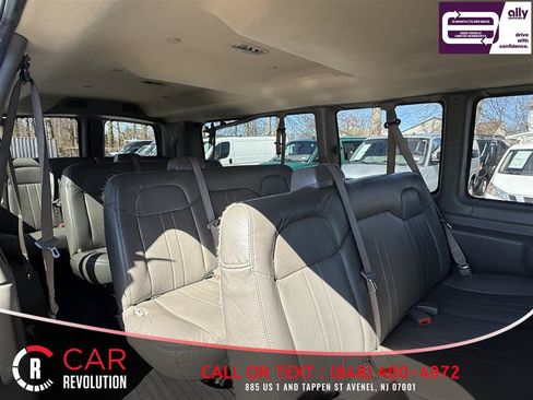 Used 2019 Chevrolet Express 3500 LS image 9