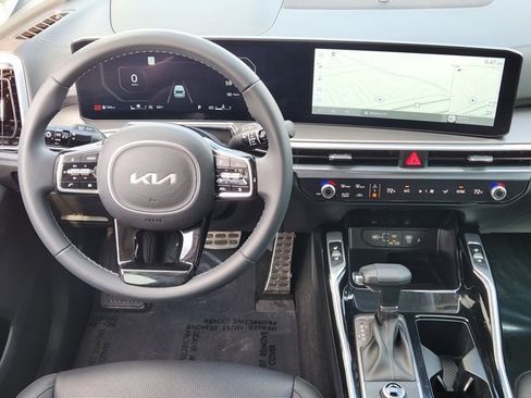 Certified 2025 Kia Sorento SX image 25