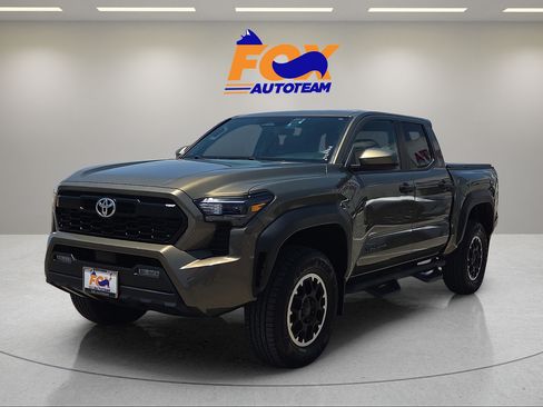 Certified 2024 Toyota Tacoma TRD Off-Road AWD/4WD image 1
