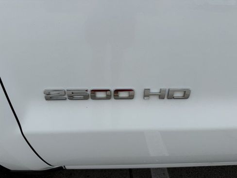 Used 2019 Chevrolet Silverado 2500 4x4 Crew Cab image 25
