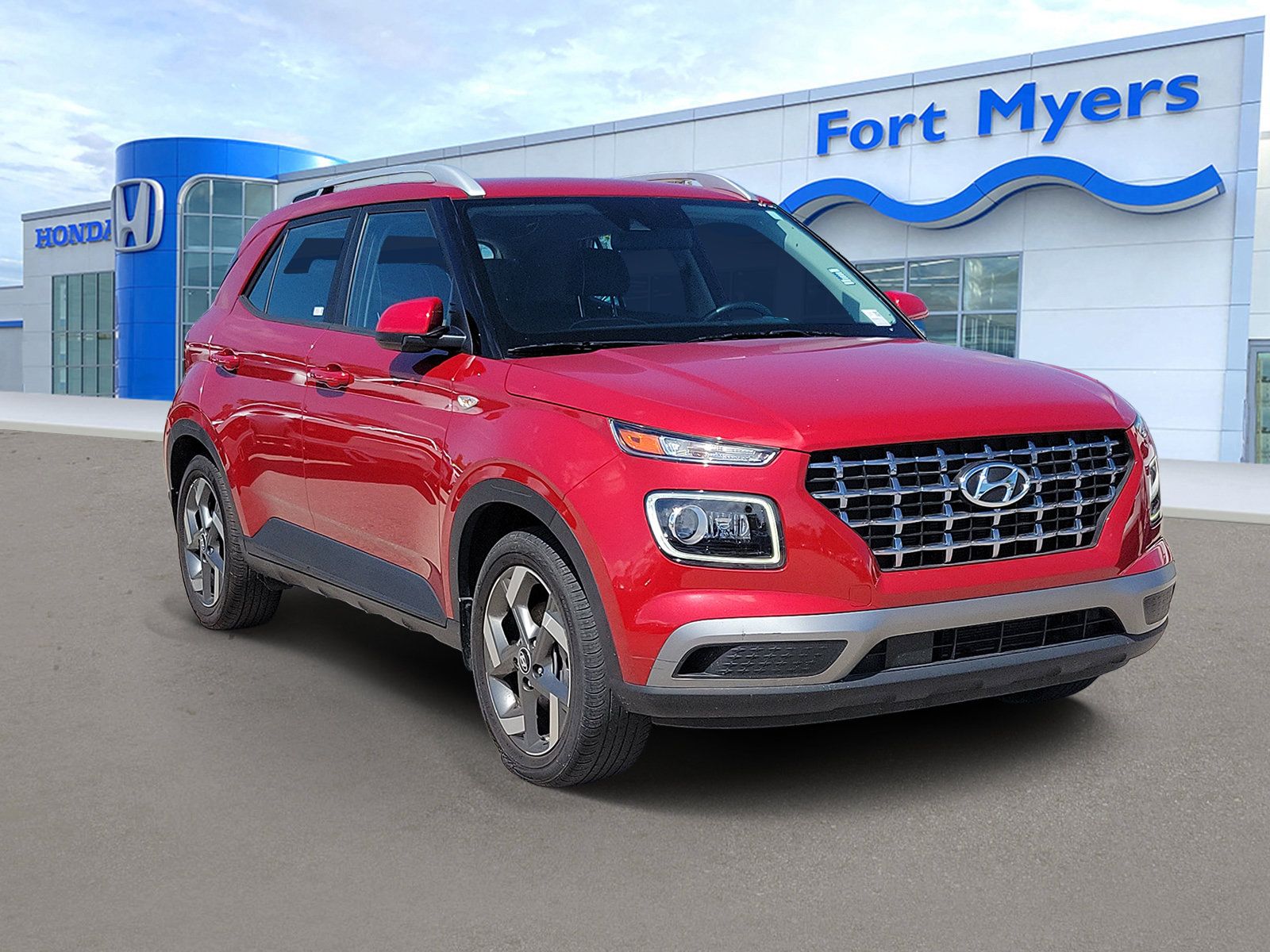 Used 2022 Hyundai Venue Limited FWD image 1