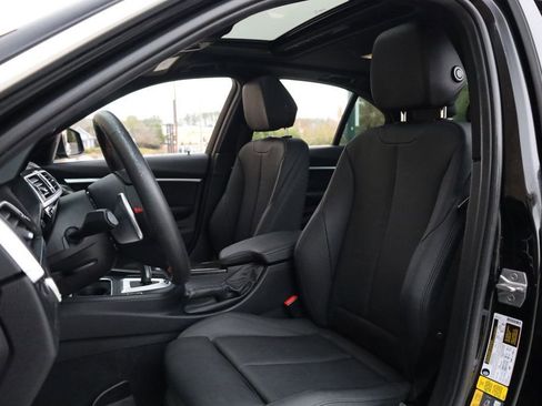 Used 2018 BMW 330e image 13