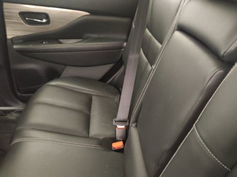 Used 2018 Nissan Murano SL w/ Moonroof Package image 18