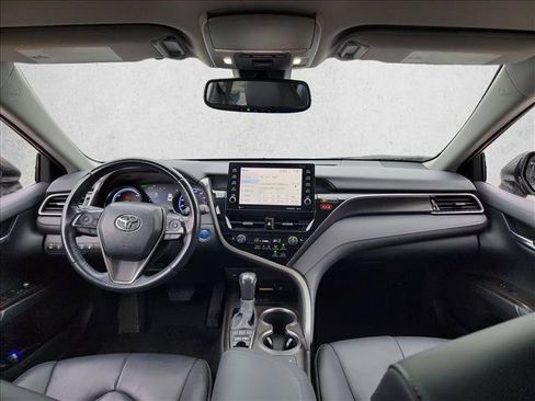 Used 2022 Toyota Camry XSE w/ Cold Weather Package FWD image 18