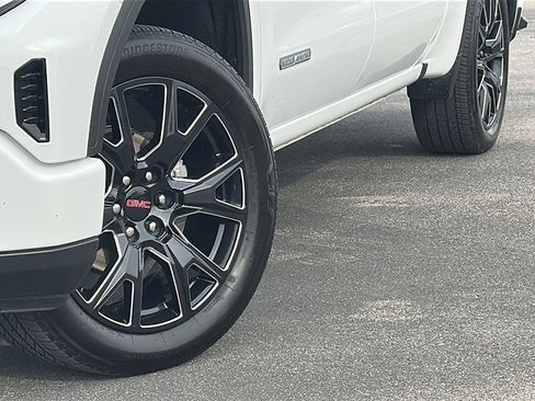 Used 2024 GMC Sierra 1500 Elevation w/ Elevation Premium Package image 3