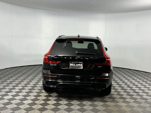 Used 2025 Volvo XC60 B5 Plus image 8