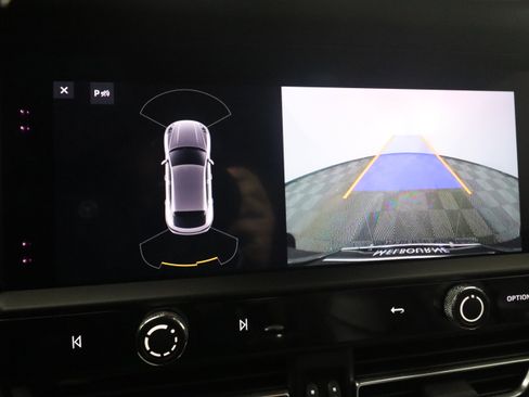 Used 2023 Porsche Macan image 24