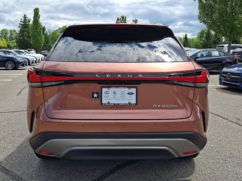 Certified 2024 Lexus RX 450h AWD w/ Convenience Package image 5