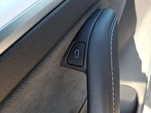 Used 2023 Tesla Model 3 Standard Range image 16