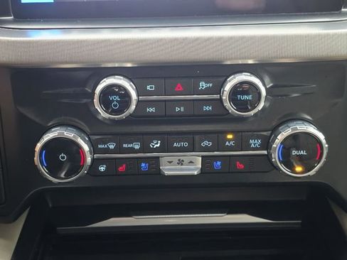 Used 2026 Ford F250 Platinum w/ Platinum Plus Package image 14