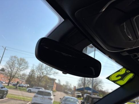 Used 2023 Jeep Grand Cherokee L Laredo image 27