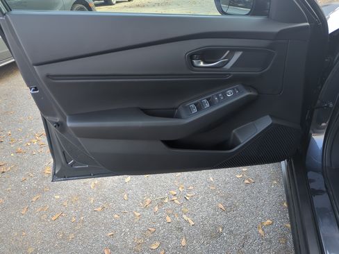 Certified 2025 Honda Accord SE image 15