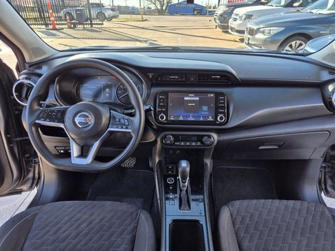 Used 2021 Nissan Kicks SV image 22