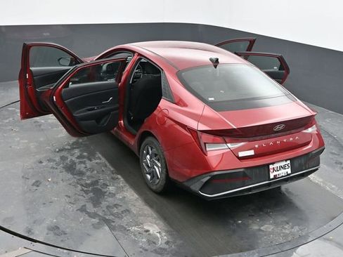 Used 2024 Hyundai Elantra SEL image 62