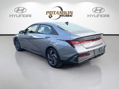 Certified 2025 Hyundai Elantra Sport FWD image 7