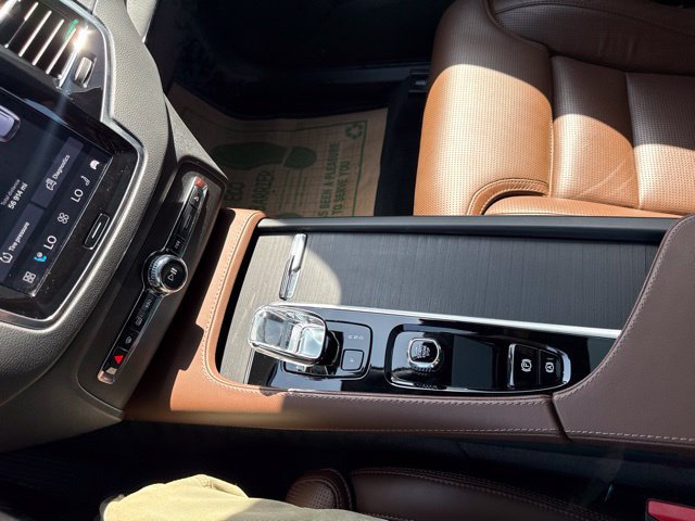 Used 2024 Volvo XC90 B6 Ultimate AWD/4WD image 28