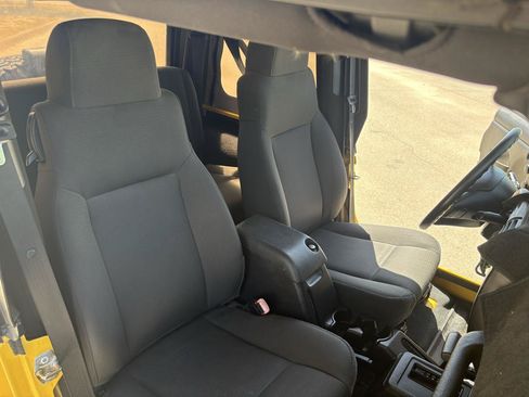 Used 2006 Jeep Wrangler X AWD/4WD image 75
