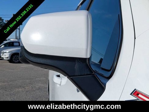 Used 2022 Chevrolet Tahoe Z71 w/ Z71 Off-Road Package image 11