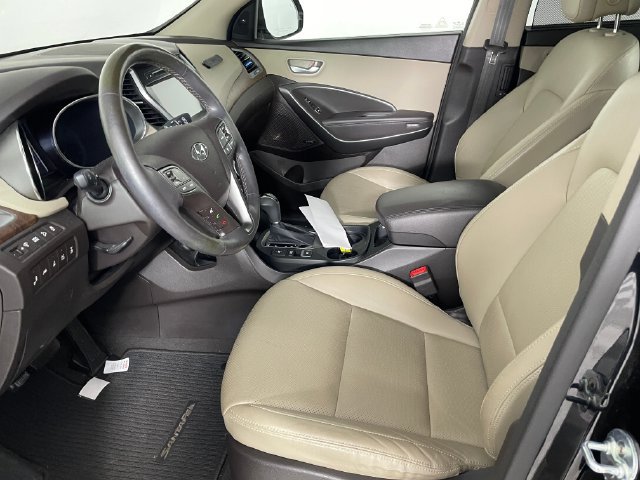 Used 2017 Hyundai Santa Fe AWD w/ SE Ultimate Tech Package 03 image 2