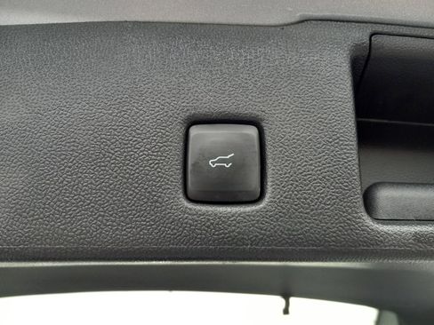 Used 2023 Ford Escape ST-Line w/ Cold Weather Package FWD image 13
