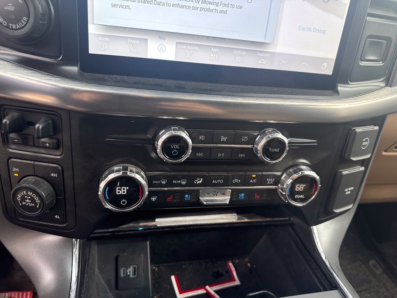 Used 2021 Ford F150 Lariat w/ Equipment Group 502A High AWD/4WD image 14