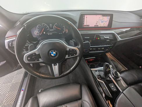 Used 2019 BMW M550i xDrive w/ Premium Package 2 image 4