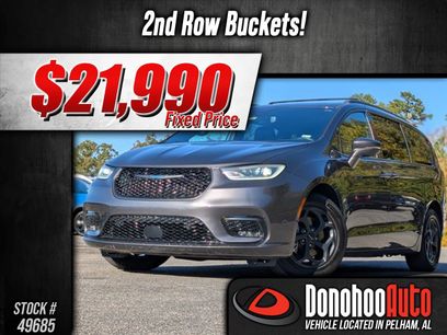 Used 2021 Chrysler Pacifica Touring-L w/ Uconnect Theater Family Group