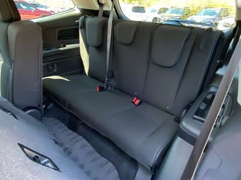 Certified 2025 Subaru Ascent Premium AWD/4WD image 33