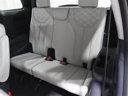 Used 2022 Hyundai Palisade Calligraphy image 21