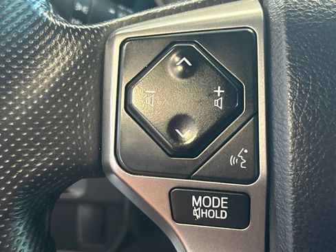Used 2017 Toyota Tacoma SR5 w/ Tow Package AWD/4WD image 21