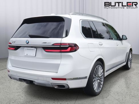 Used 2024 BMW X7 xDrive40i w/ Premium Package AWD/4WD image 6