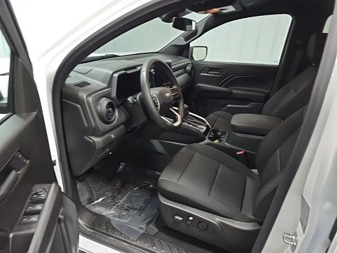 Used 2026 Chevrolet Colorado W/T w/ Advanced Trailering Package AWD/4WD image 31