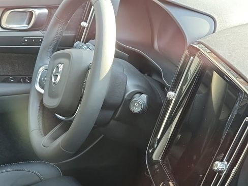 Certified 2023 Volvo XC40 B5 Plus w/ Driver Assist Package image 14