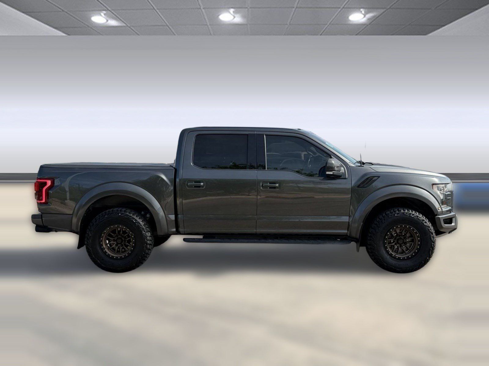 Used 2018 Ford F150 Raptor w/ Equipment Group 802A Luxury AWD/4WD image 8